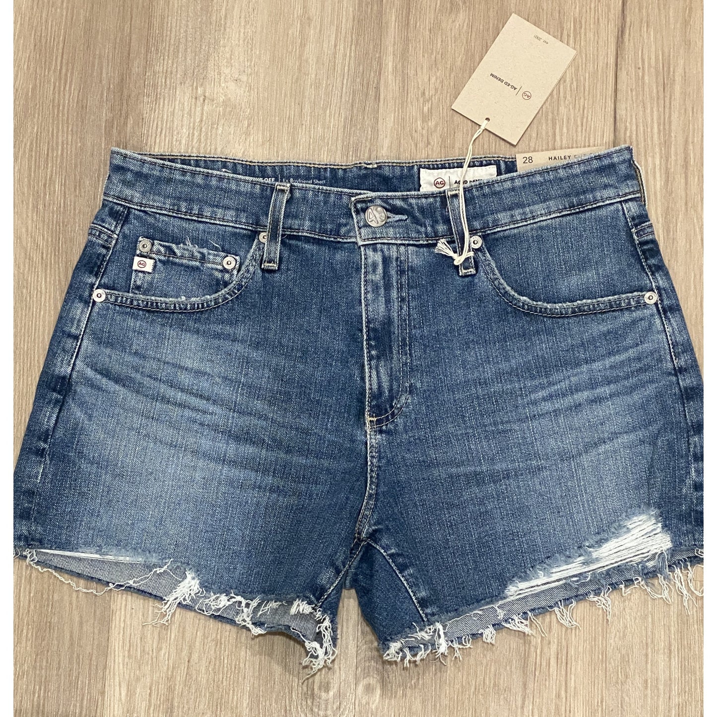 NWT AG Jeans Hailey Cut-Off Ex-Boyfriend Denim Shorts - Size 28