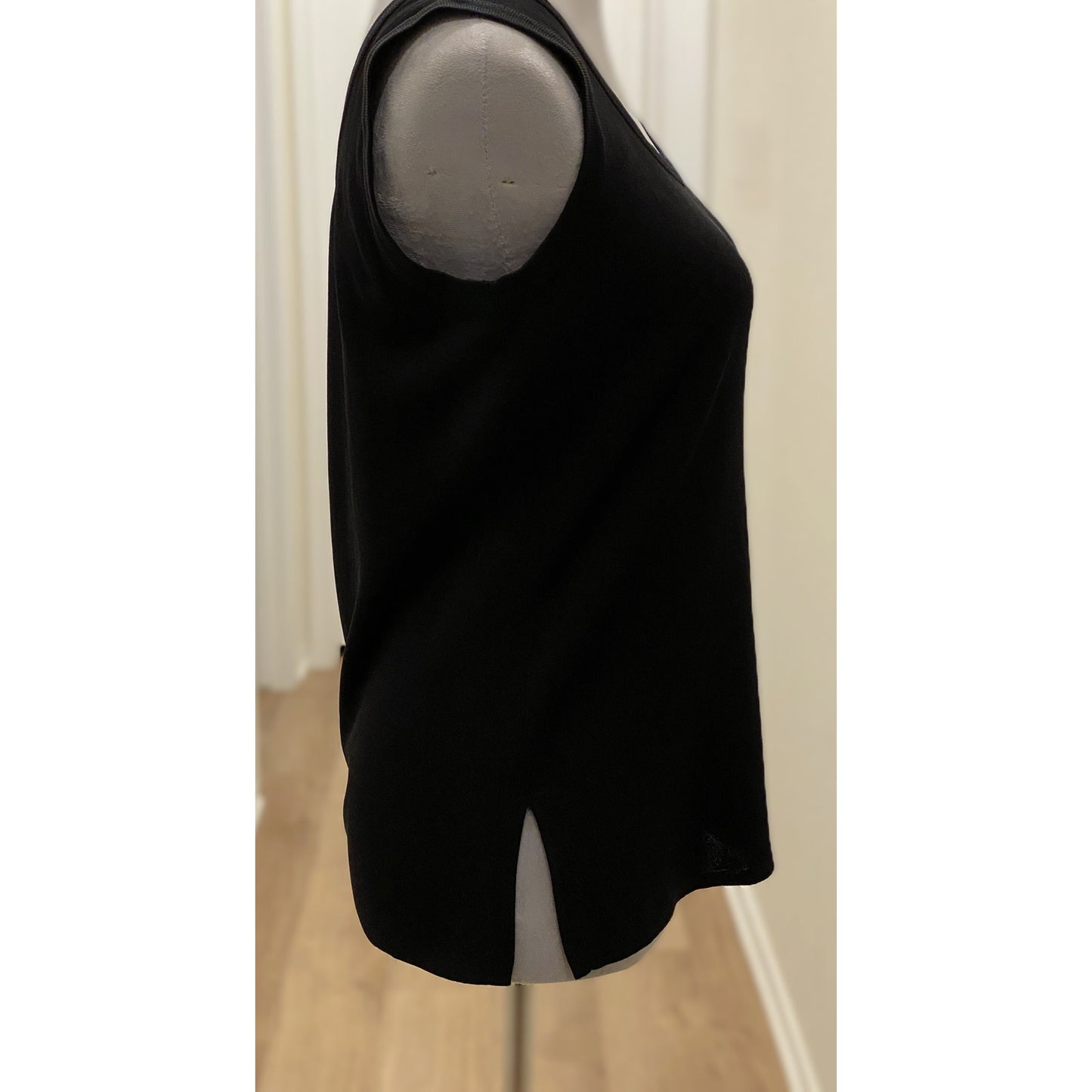 Exclusively Misook Petite Black Scoop Neck Tank Top - Size Medium