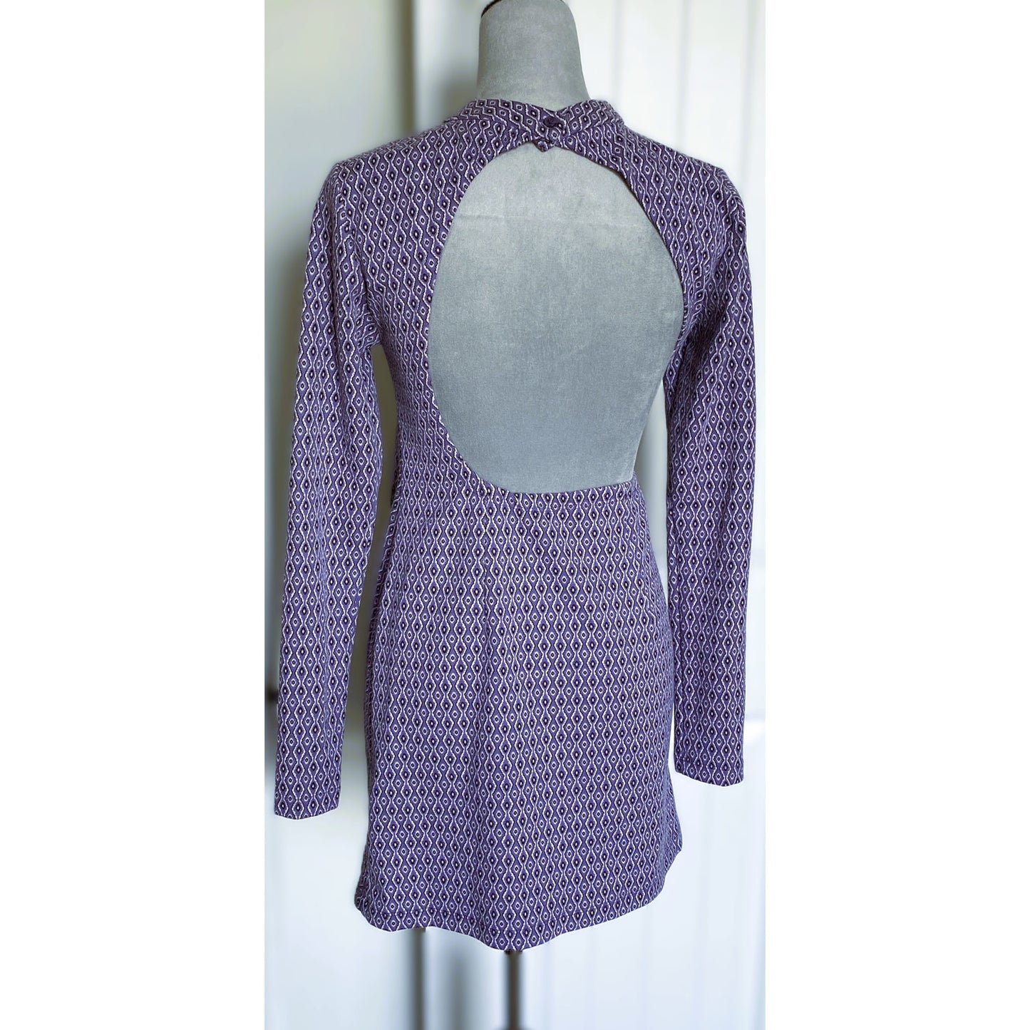 NWT ZARA Purple Lilac Cut-Out Long Sleeve High Neckline Mini Jacquard Dress - M