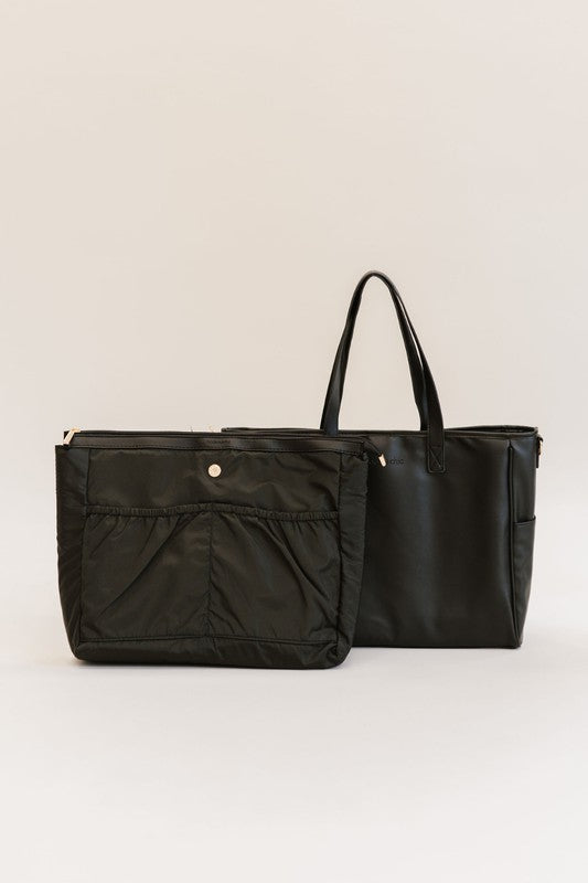 SIGNATURE TOTE CARRY ALL ON BAG