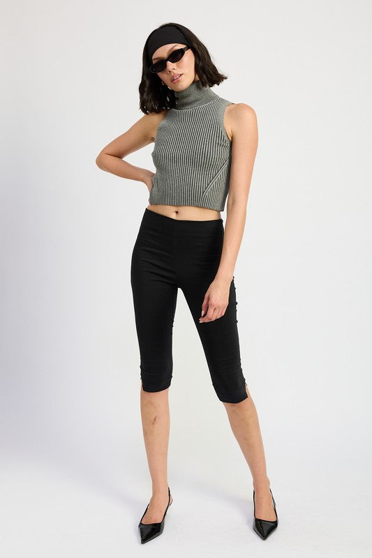 TURTLE NECK RIBBED SLEEVELESS TOP