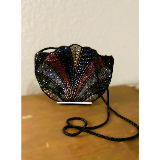 Vintage Beaded Swirl Clam Shell Purse – Multicolor Magic!