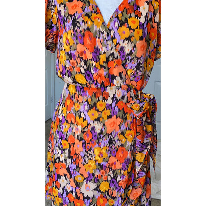 NWOT Honeycloth Floral Wrap Dress - Size Small