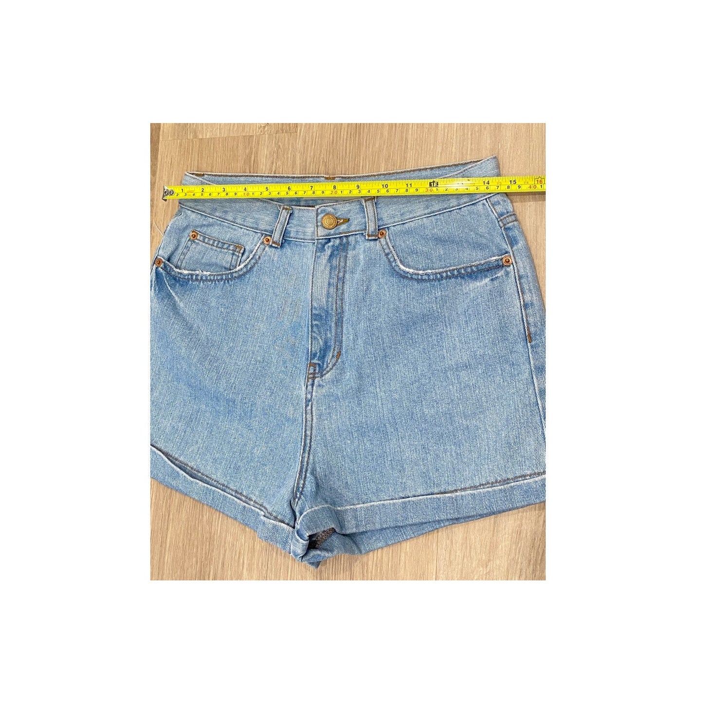 Topshop Moto Light Wash Mom Denim Shorts‎ Size 30