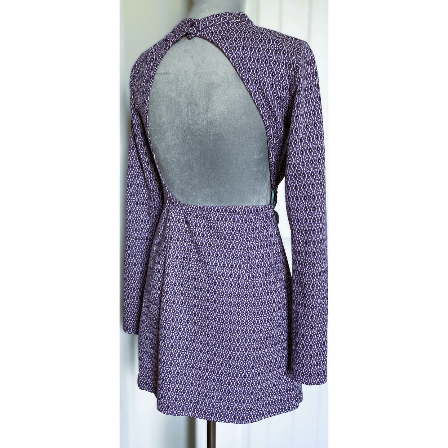 NWT ZARA Purple Lilac Cut-Out Long Sleeve High Neckline Mini Jacquard Dress - M