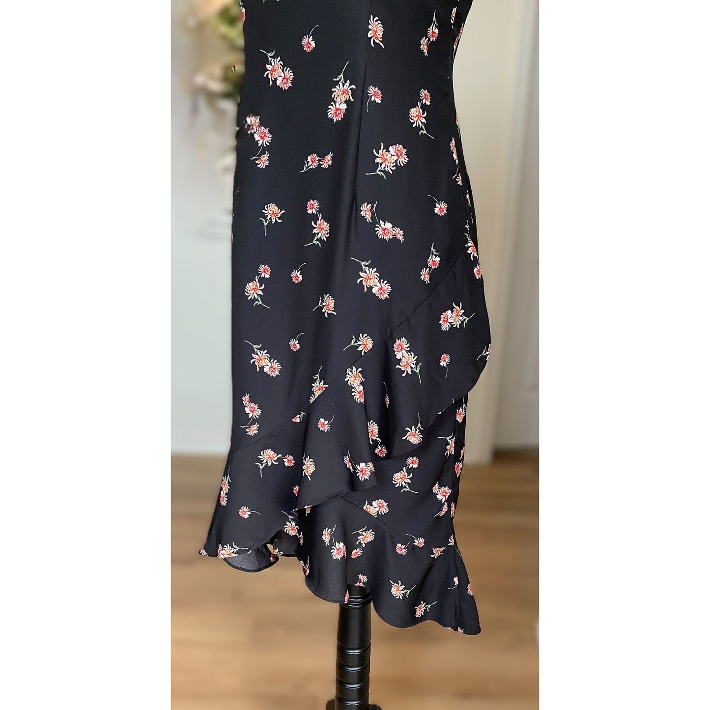 BB Dakota RSVP All Eyes on You Black Floral Knee-Length Dress - Size 4