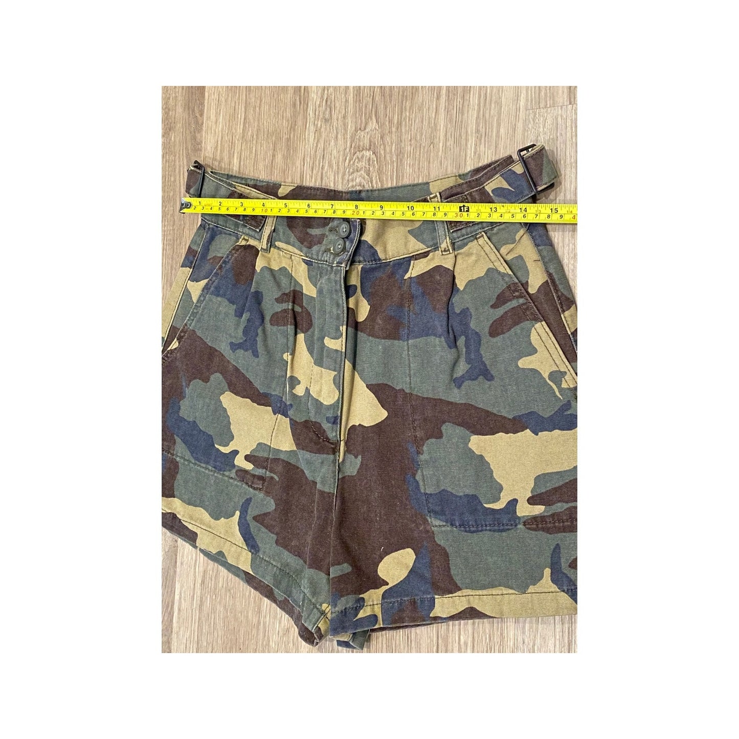 Topshop Y2K High Waisted Camo Shorts Size 6