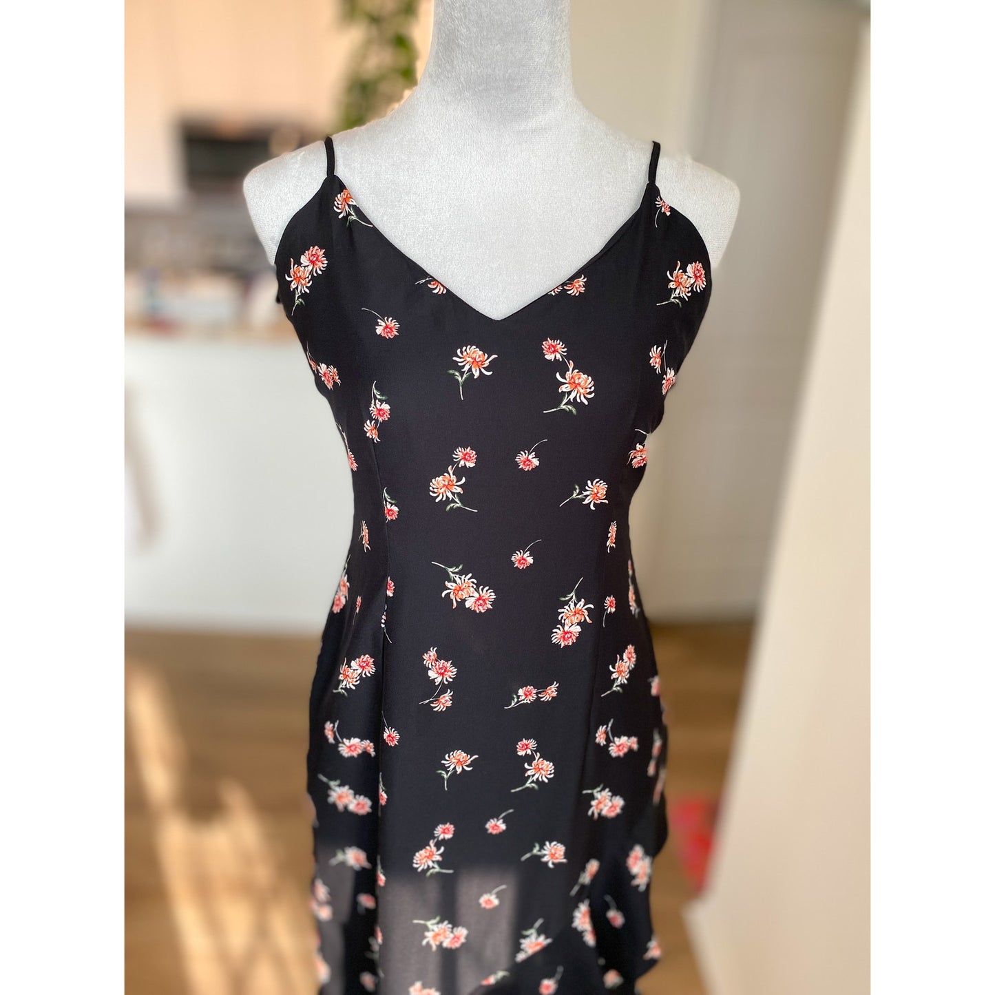 BB Dakota RSVP All Eyes on You Black Floral Knee-Length Dress - Size 4