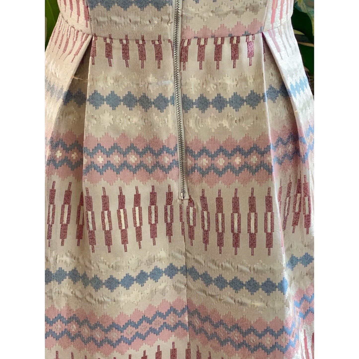 BCBGeneration Jacquard Metallic Pattern Dress Canton Fit Flare Sz 8 Pastel Mini